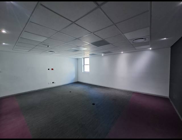 1,182M² OFFICE TO LET IN ILLOVO